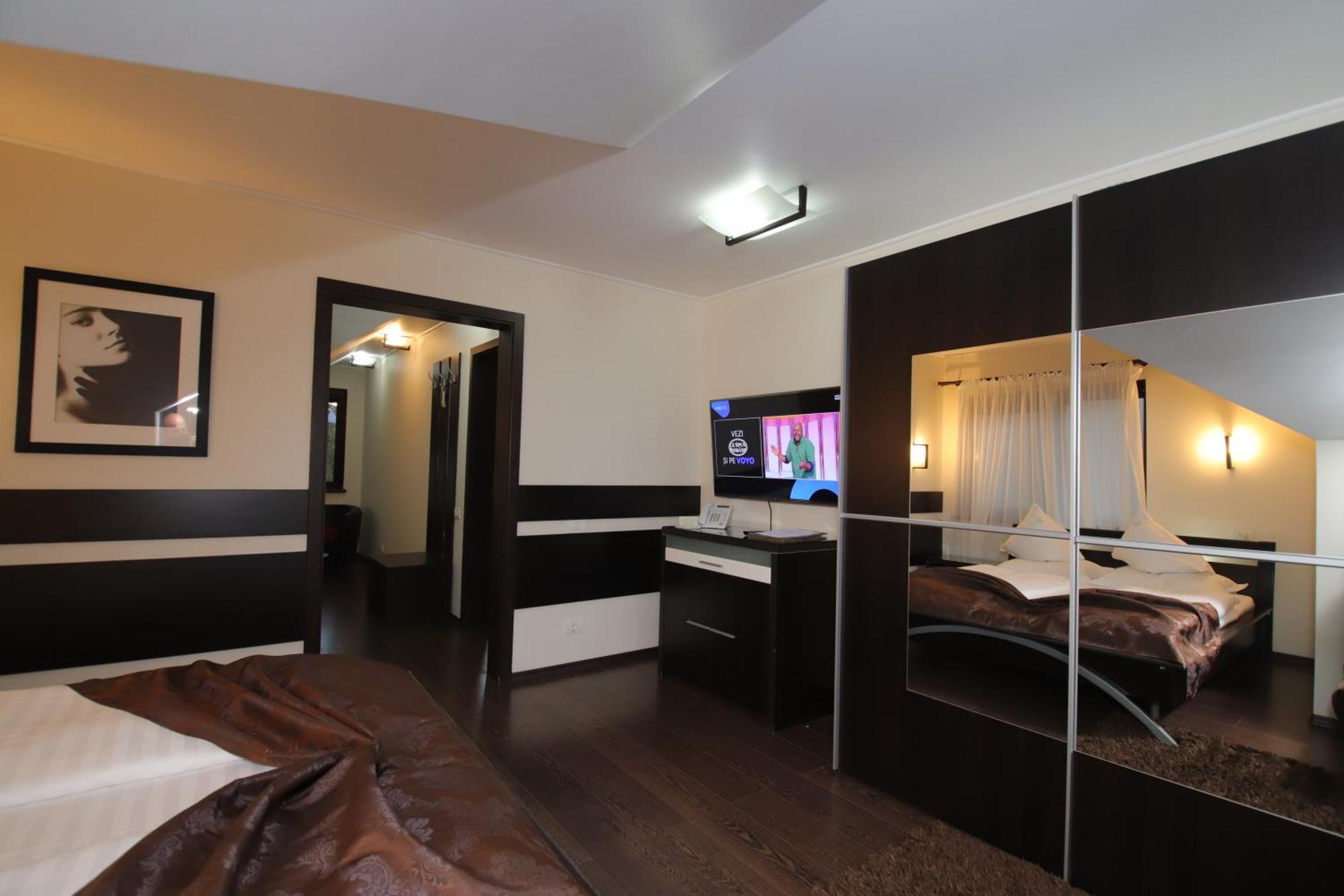 Hotel Complex Cochet Buşteni Exterior foto