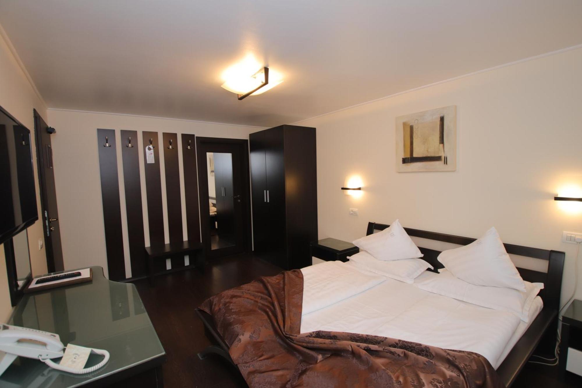 Hotel Complex Cochet Buşteni Exterior foto