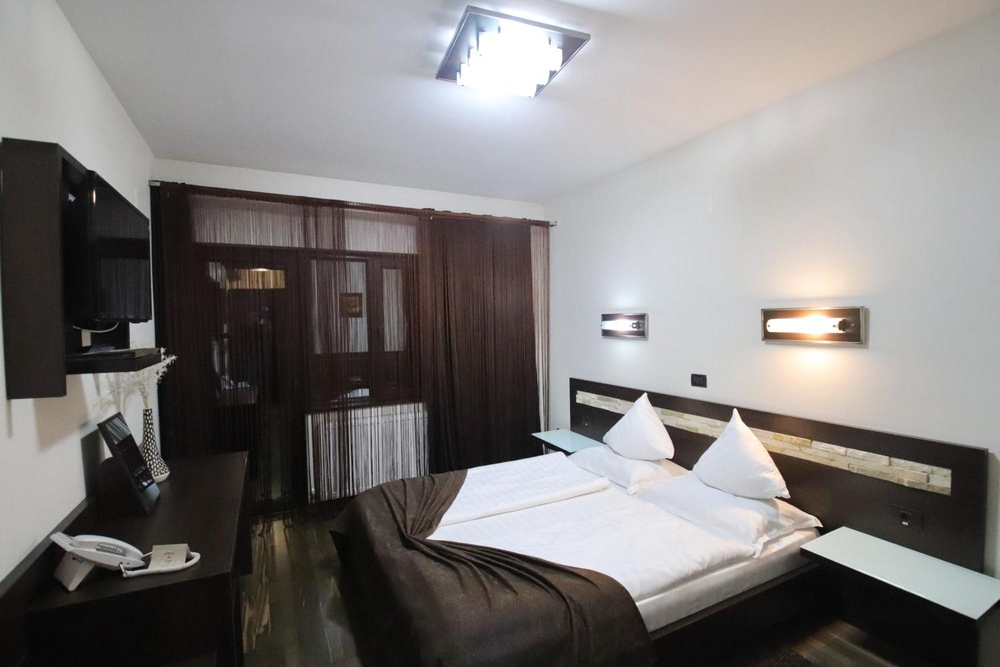 Hotel Complex Cochet Buşteni Exterior foto
