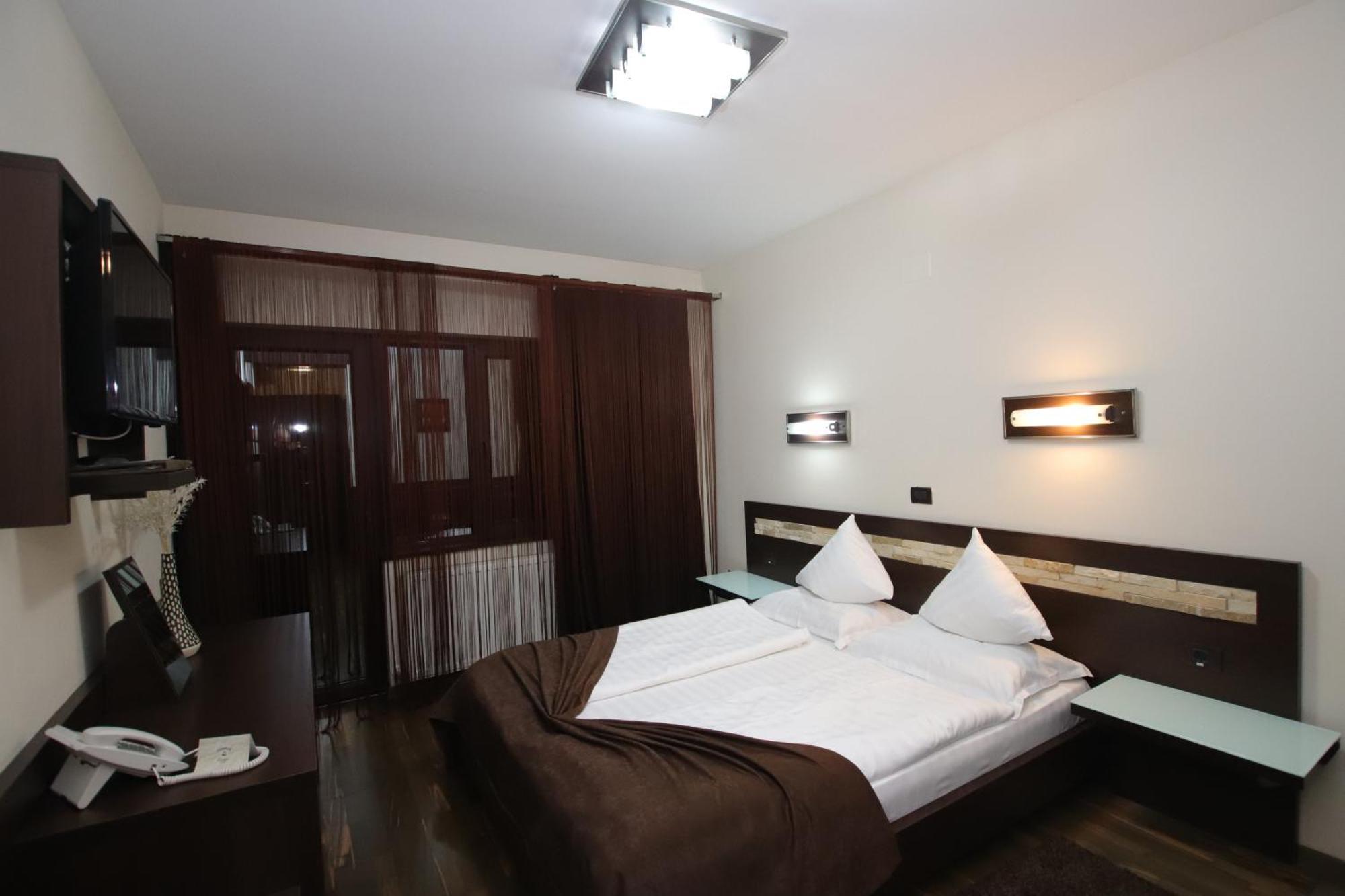 Hotel Complex Cochet Buşteni Exterior foto