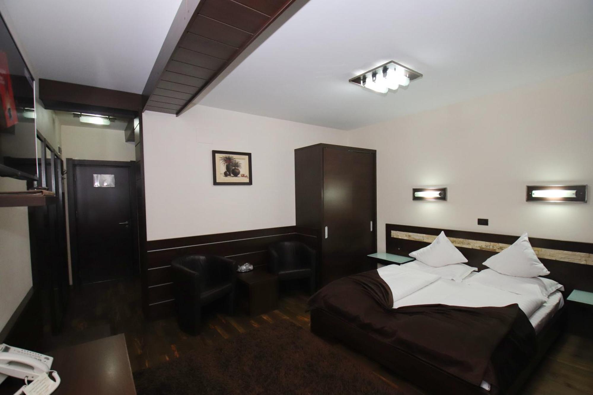 Hotel Complex Cochet Buşteni Exterior foto