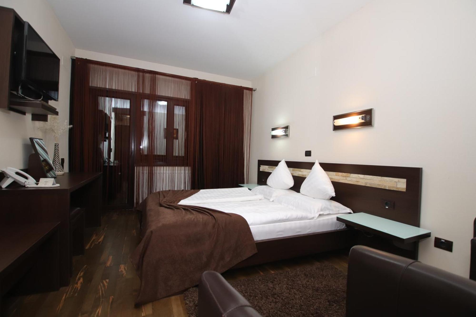 Hotel Complex Cochet Buşteni Exterior foto