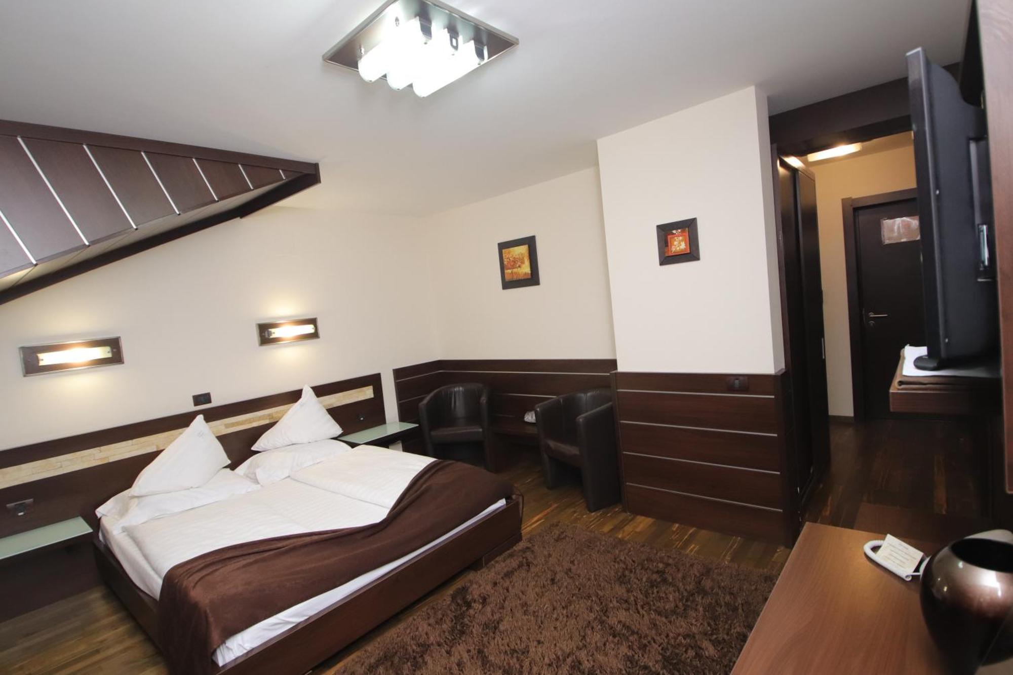 Hotel Complex Cochet Buşteni Exterior foto